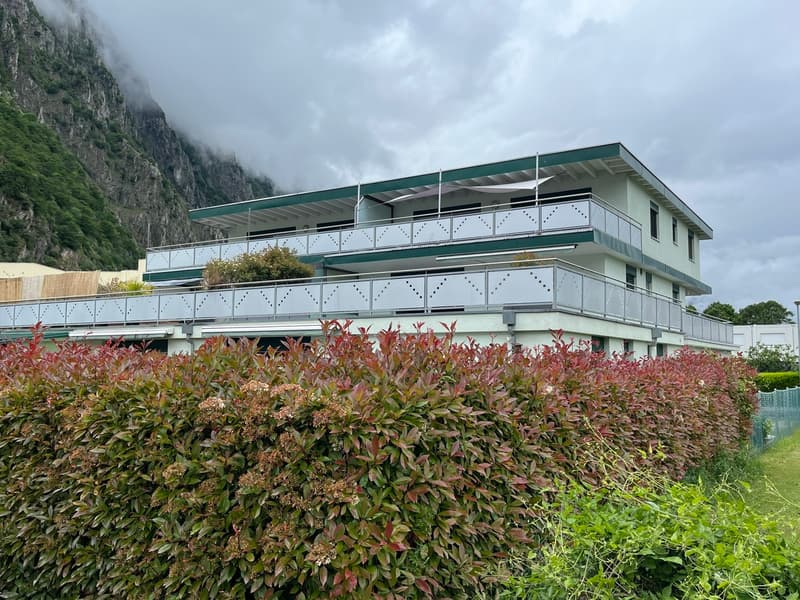 Spacious 3.5-room apartment with very large terrace in Martigny (1)