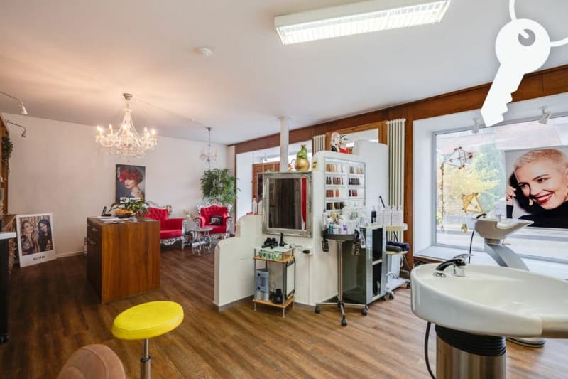 Gewerbefläche im Erdgeschoss (Coiffeur)