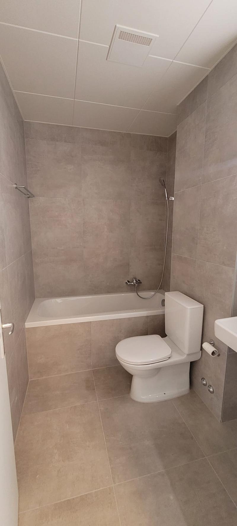 Appartement lumineux de 3.5 pièces avec balcon à Neuchâtel (11)