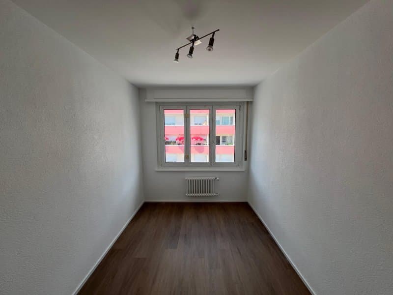 00177 - Wohnung 3 Zimmer - Rouges-Terres 33 B - HAUTERIVE (3)