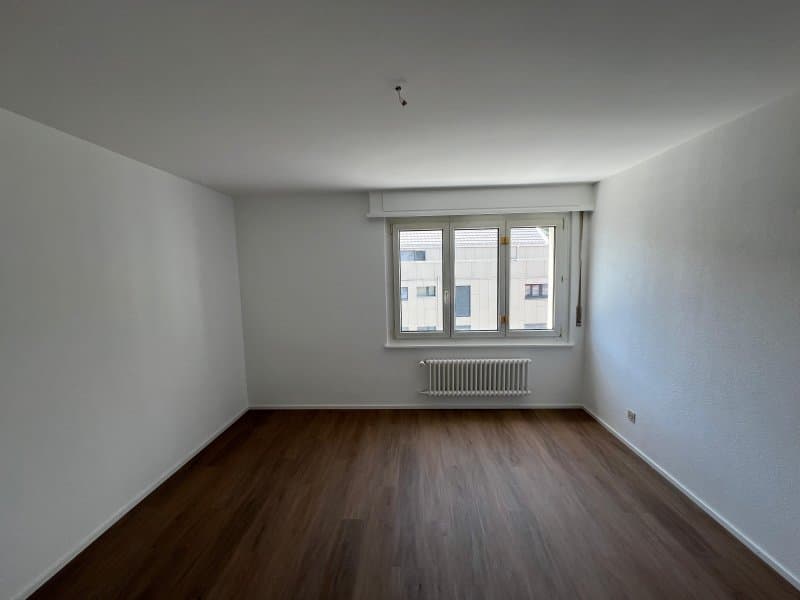 00177 - Wohnung 3 Zimmer - Rouges-Terres 33 B - HAUTERIVE (2)
