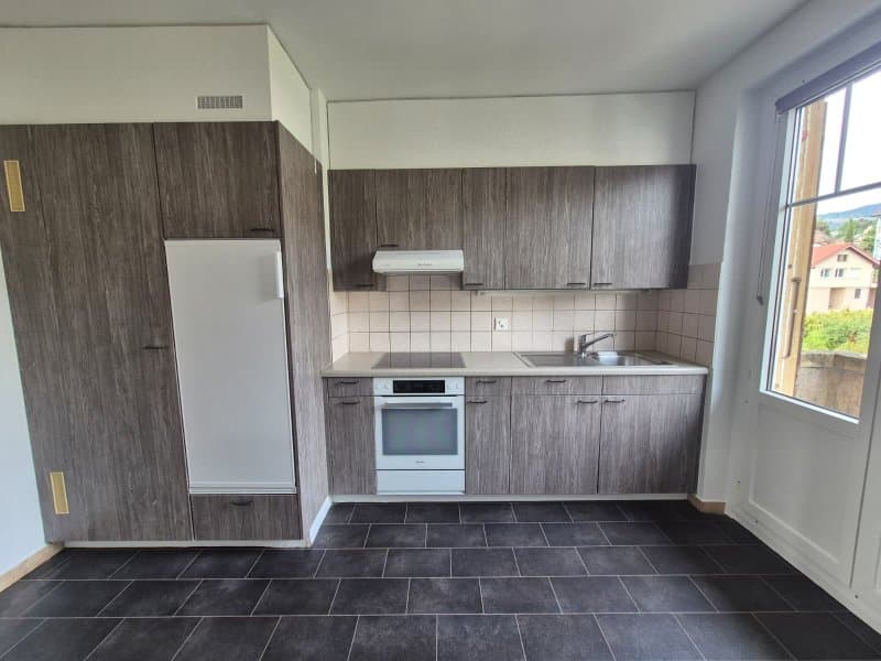 00008 - Appartement 3 pces - Av. Soguel 13 A - CORCELLES NE (8)