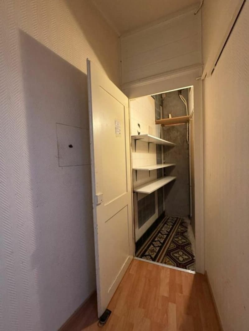 Arcade/Showcase/Shop 57 m2 in Ste-Croix (5)