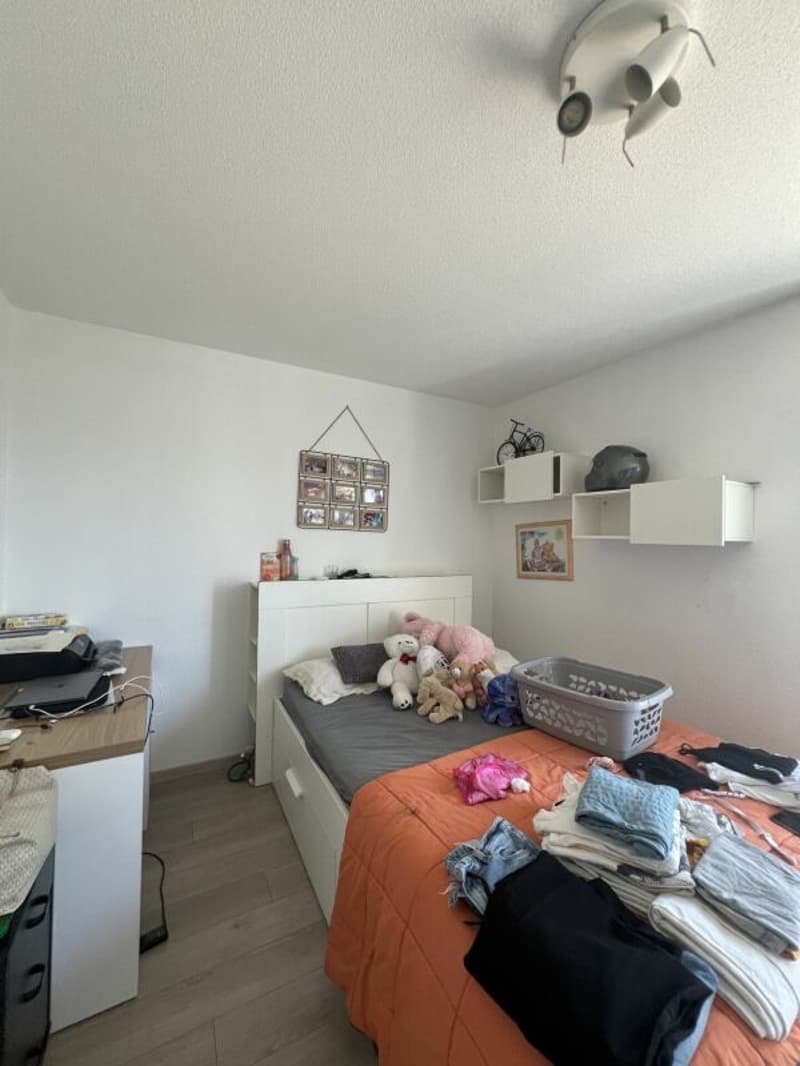 Wohnung mit 3.5 Zimmern (6)