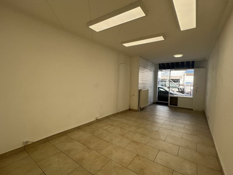 Local commercial à Yverdon-les-Bains (2)