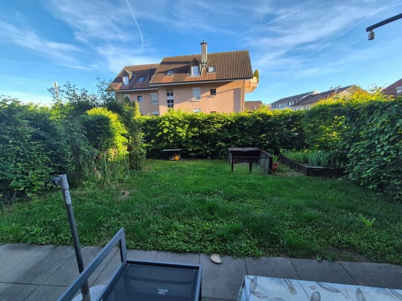 Appartement de 2.5p avec jardin à Grandson (3)