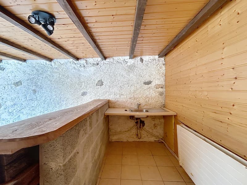 Individual chalet with 5.5 rooms and annex in La Collombaz (4)