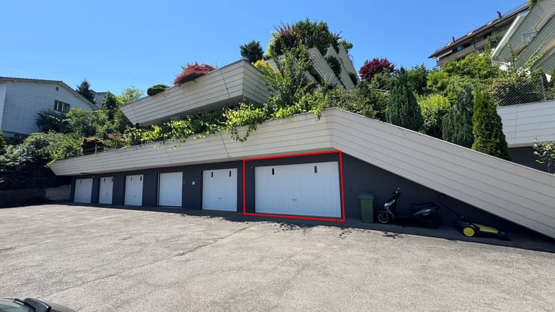 Garage auf Ebene Zugang unten