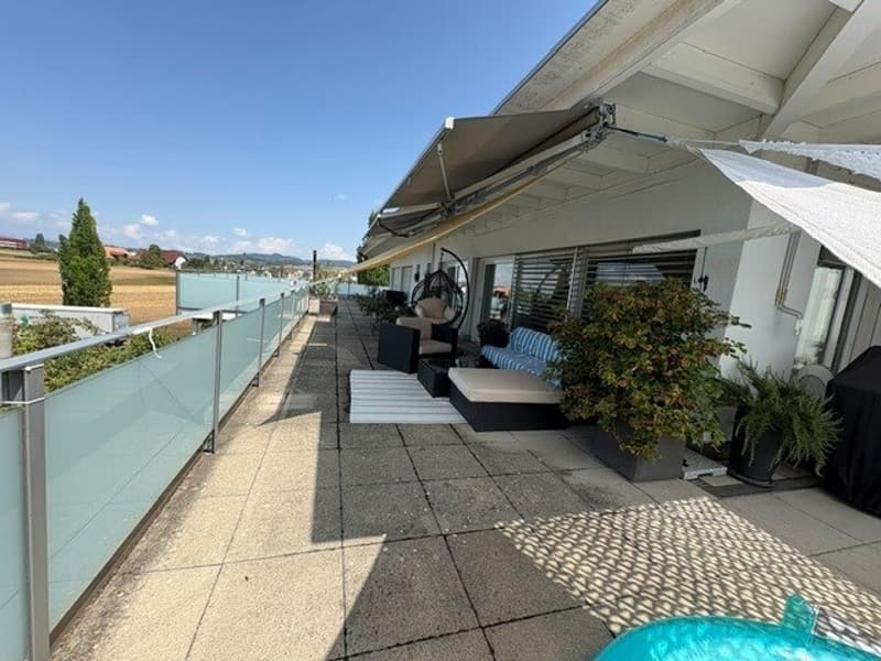 Attic apartment with a view of the green (11)