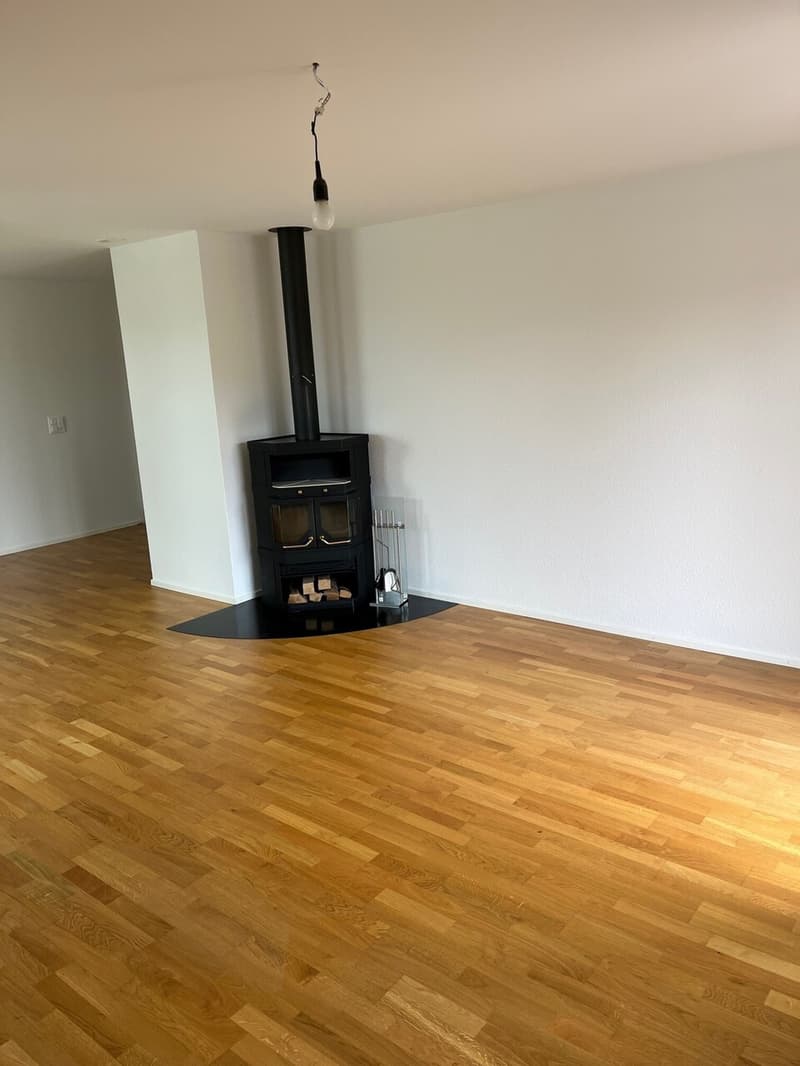 Charmante 3.5-Zimmer-Wohnung in Niedermuhlern! (3)