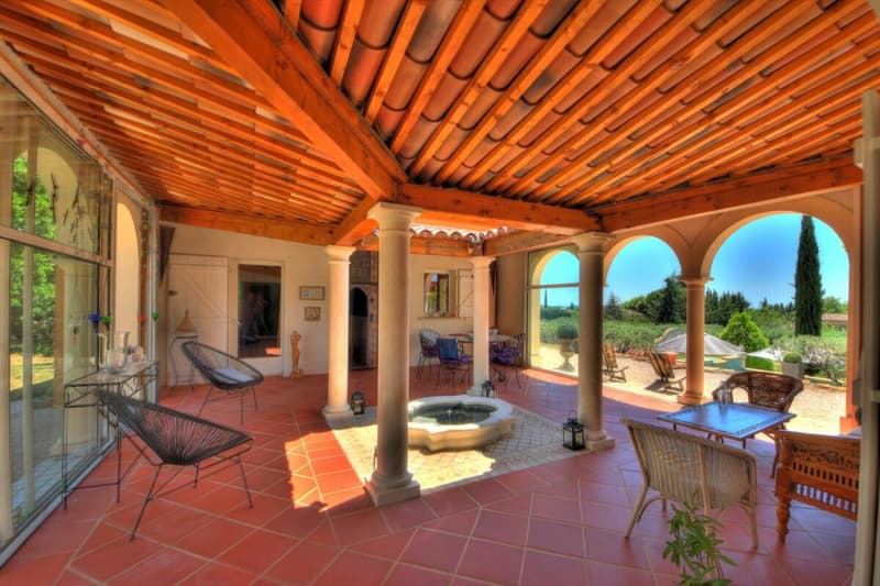 Individual villa with 7 rooms in Aups (12)