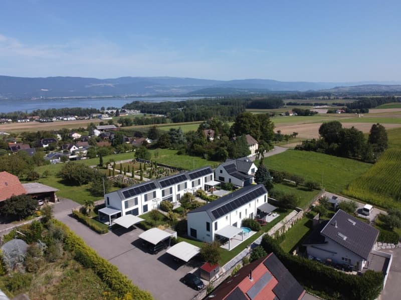 Belle villa contiguë avec deux jardins dans un environnement calme à Cudrefin (12)