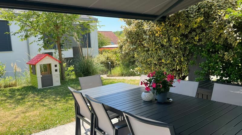 Belle villa contiguë avec deux jardins dans un environnement calme à Cudrefin (4)