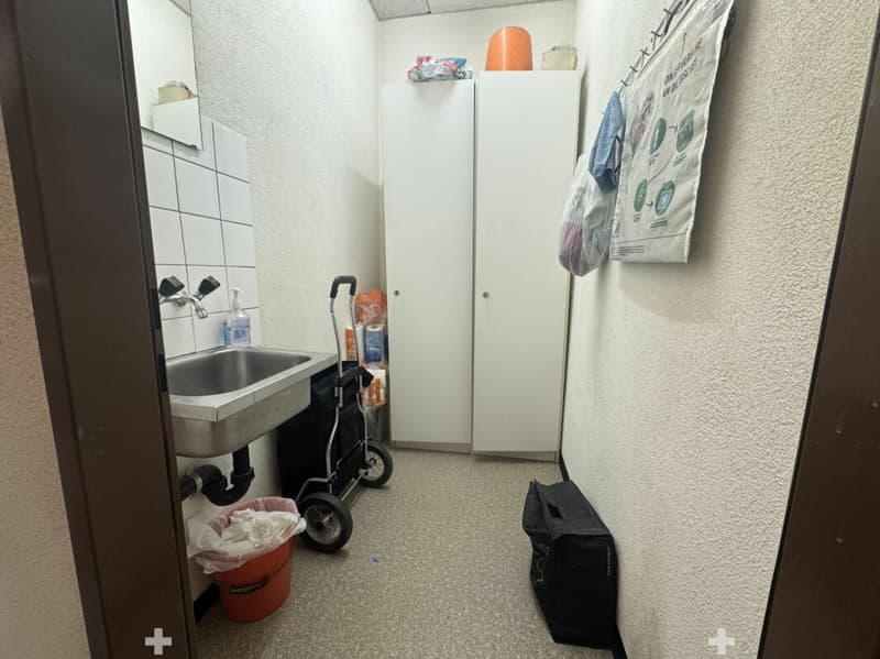 Geschäftslokal an Top-Lage in Biel zu vermieten (5)