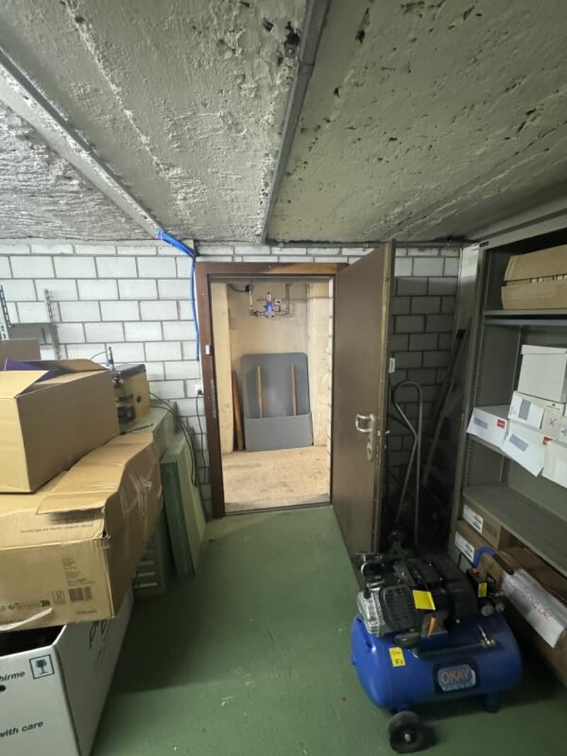 Geschäftslokal an Top-Lage in Biel zu vermieten (10)
