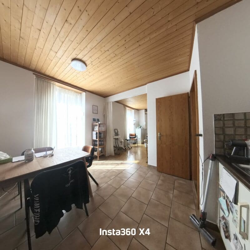 Appartamento luminoso di 2,5 locali in Albert-Anker-Weg 3, 2502 Biel (3)