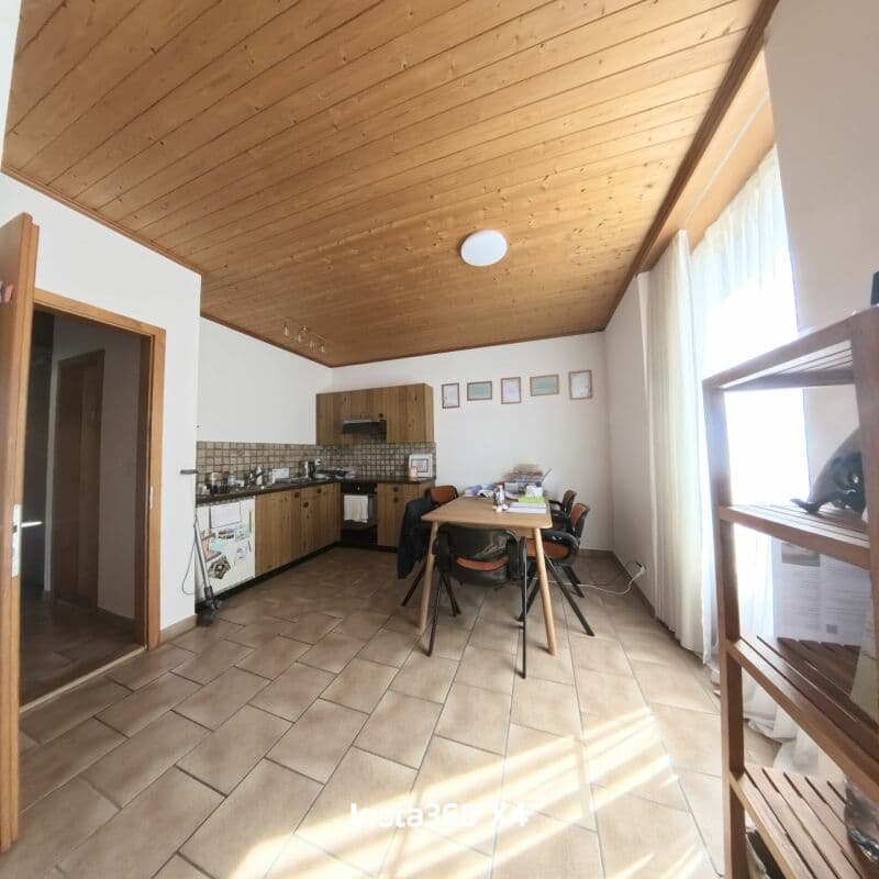 Appartamento luminoso di 2,5 locali in Albert-Anker-Weg 3, 2502 Biel (2)