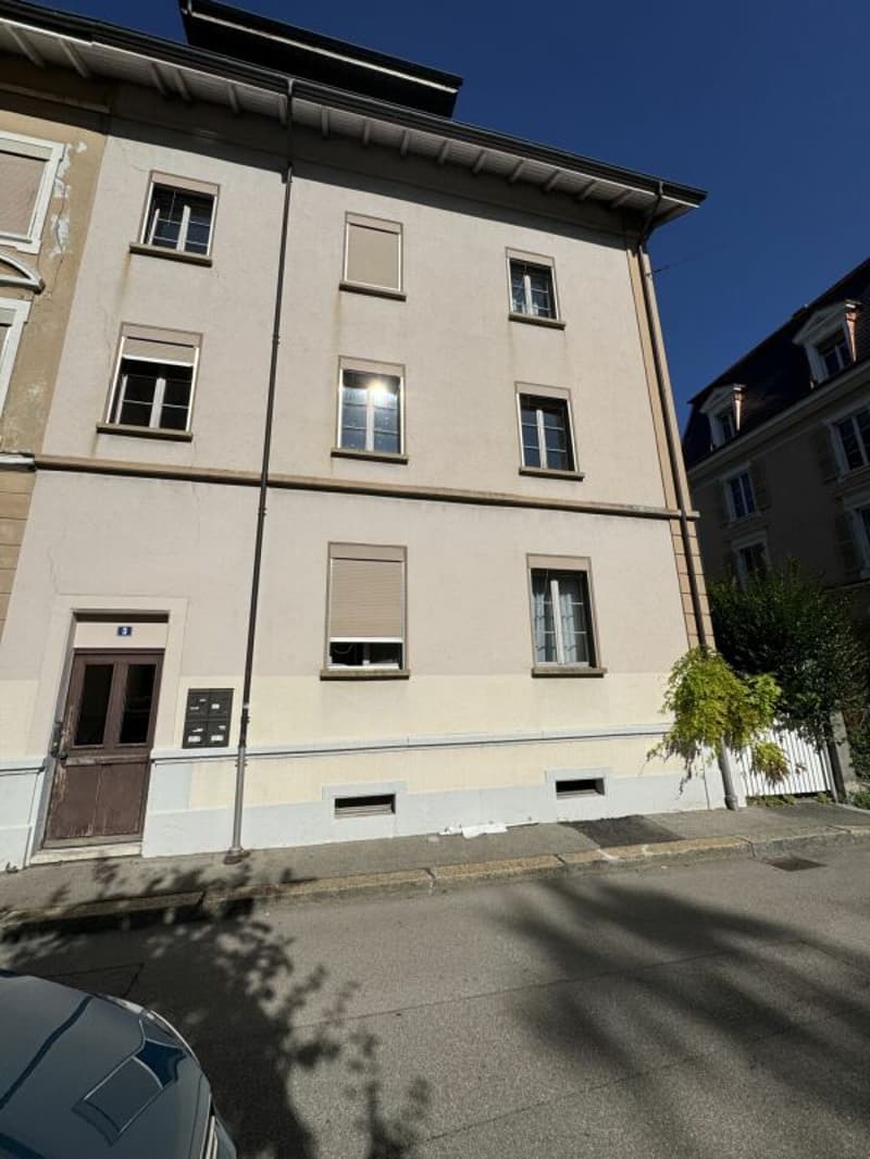 Appartamento luminoso di 2,5 locali in Albert-Anker-Weg 3, 2502 Biel (7)