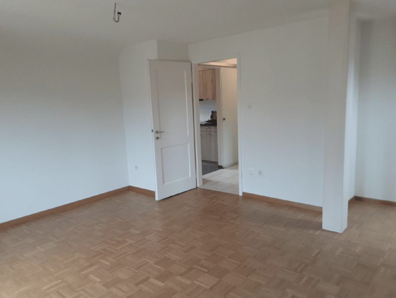 2-Zimmer-Dachwohnung ohne Balkon / 2-pièce-mansardé sans balcon (6)