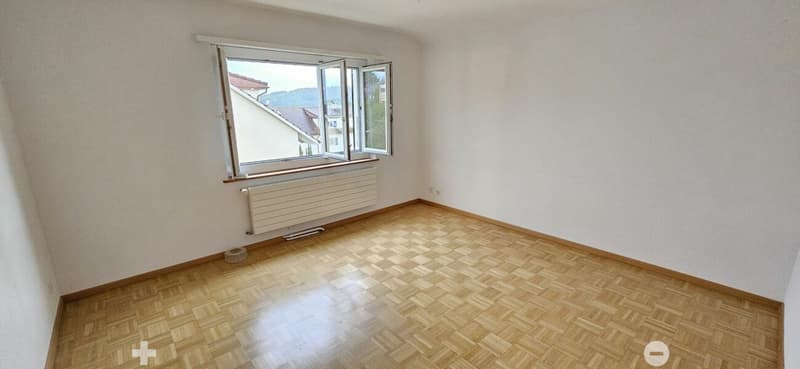 Dachwohnung (ohne Balkon) in ruhigem Genossenschafts-Quartier (7)