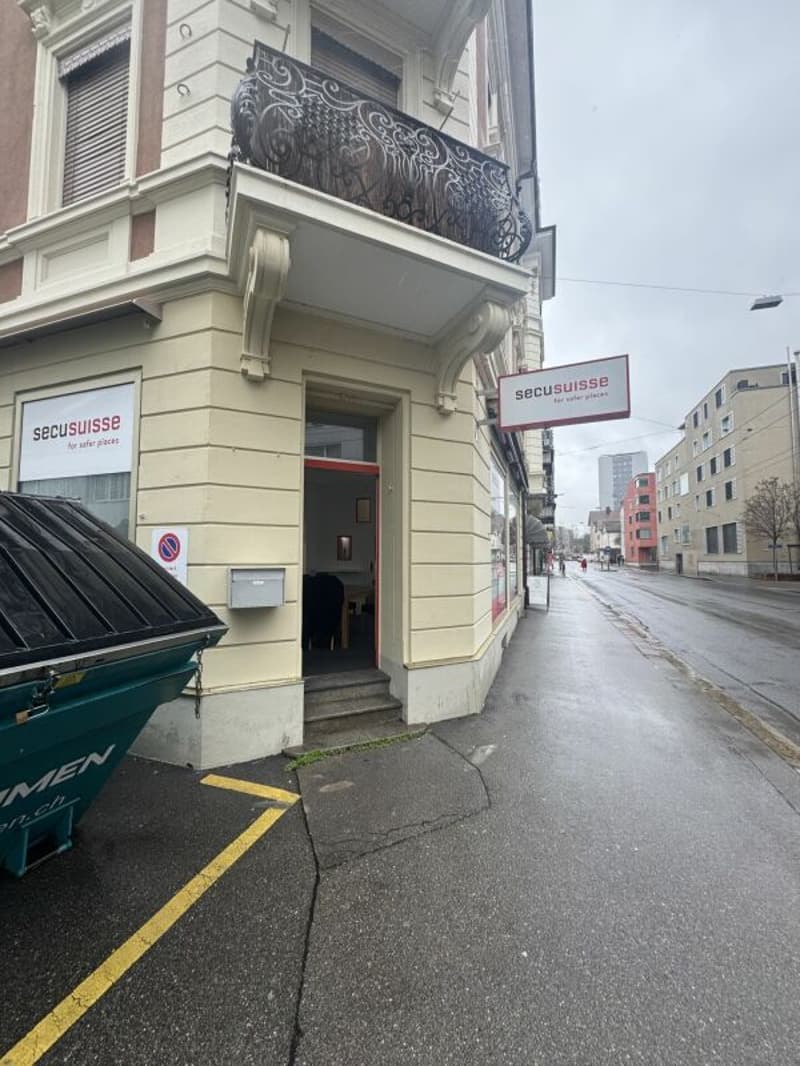 Local commercial à louer dans un emplacement privilégié à Bienne (1)