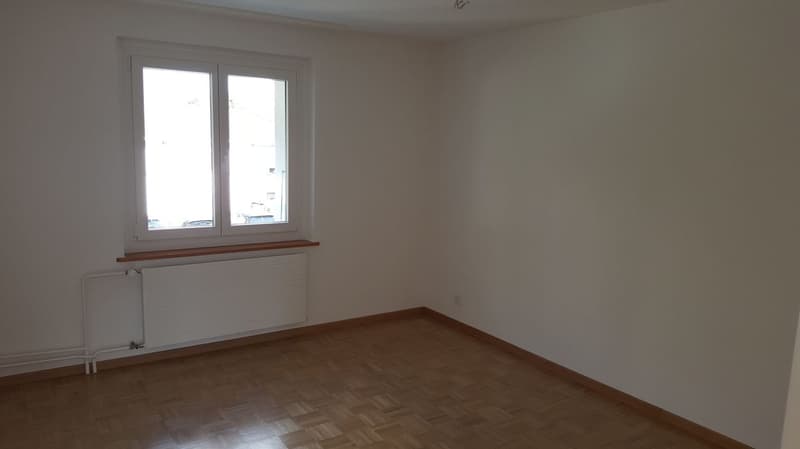 Appartement de coopérative (sans balcon) près de Tissot Arena et parc zoologique (5)