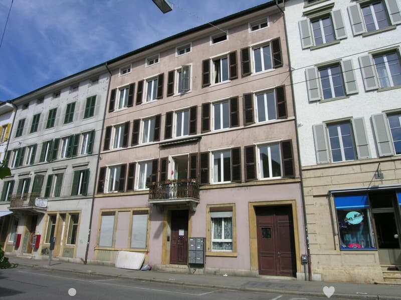 Altbaucharme trifft zentrale Lage - Wohnung in der Juravorstadt (1)