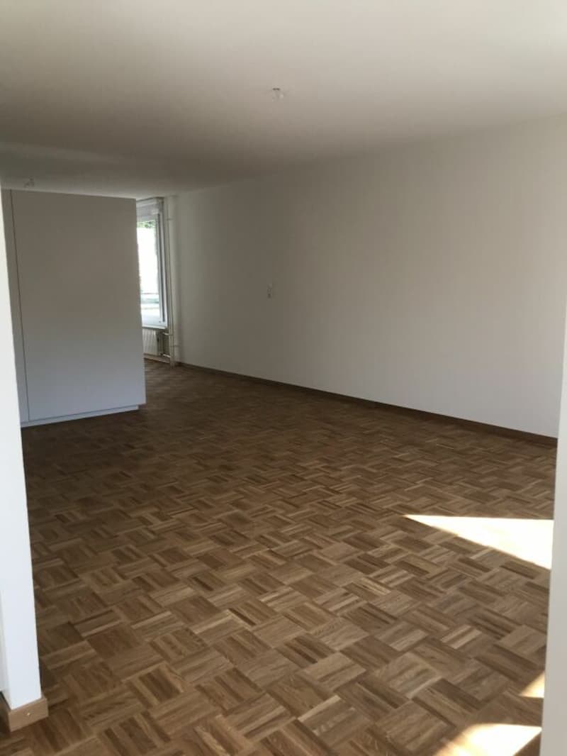 Schöne 2½-Zimmerwohnungen - Wohnen im Alter mit Dienstleistungen (9)