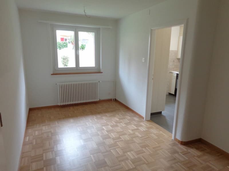 Schöne Genossenschaftswohnung an erhöhter Lage (ohne Balkon) (3)