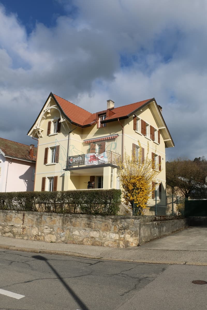 Appartement de 3.5 pièces avec vue (1)