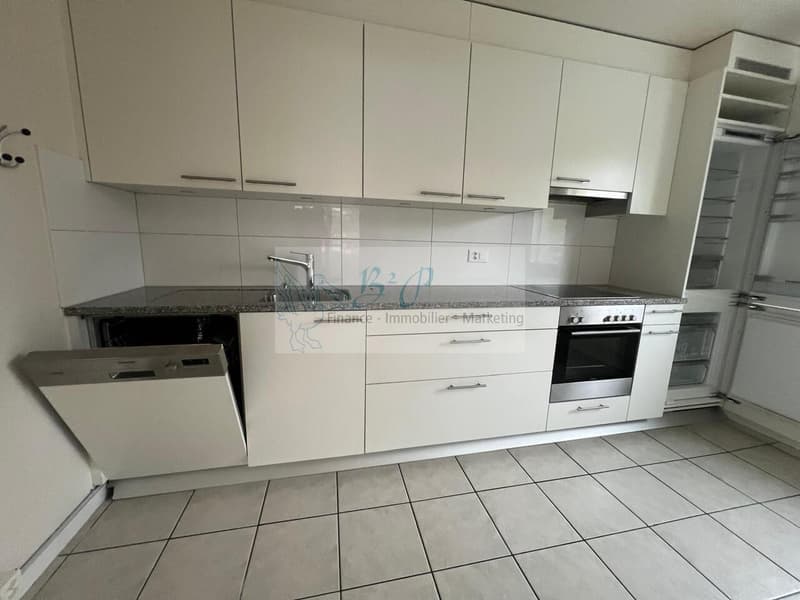 Schönes 3.5-Zimmer-Apartment im 2. Stock mit Balkon (3)