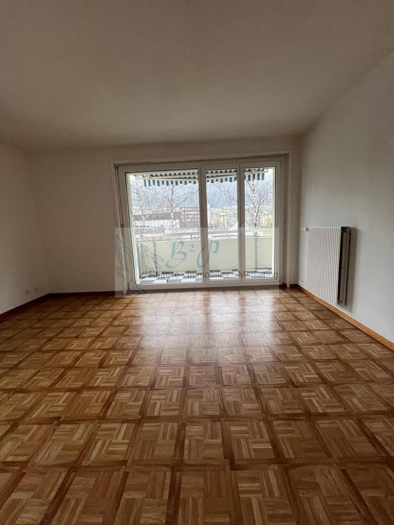 Schönes 3.5-Zimmer-Apartment im 2. Stock mit Balkon (4)