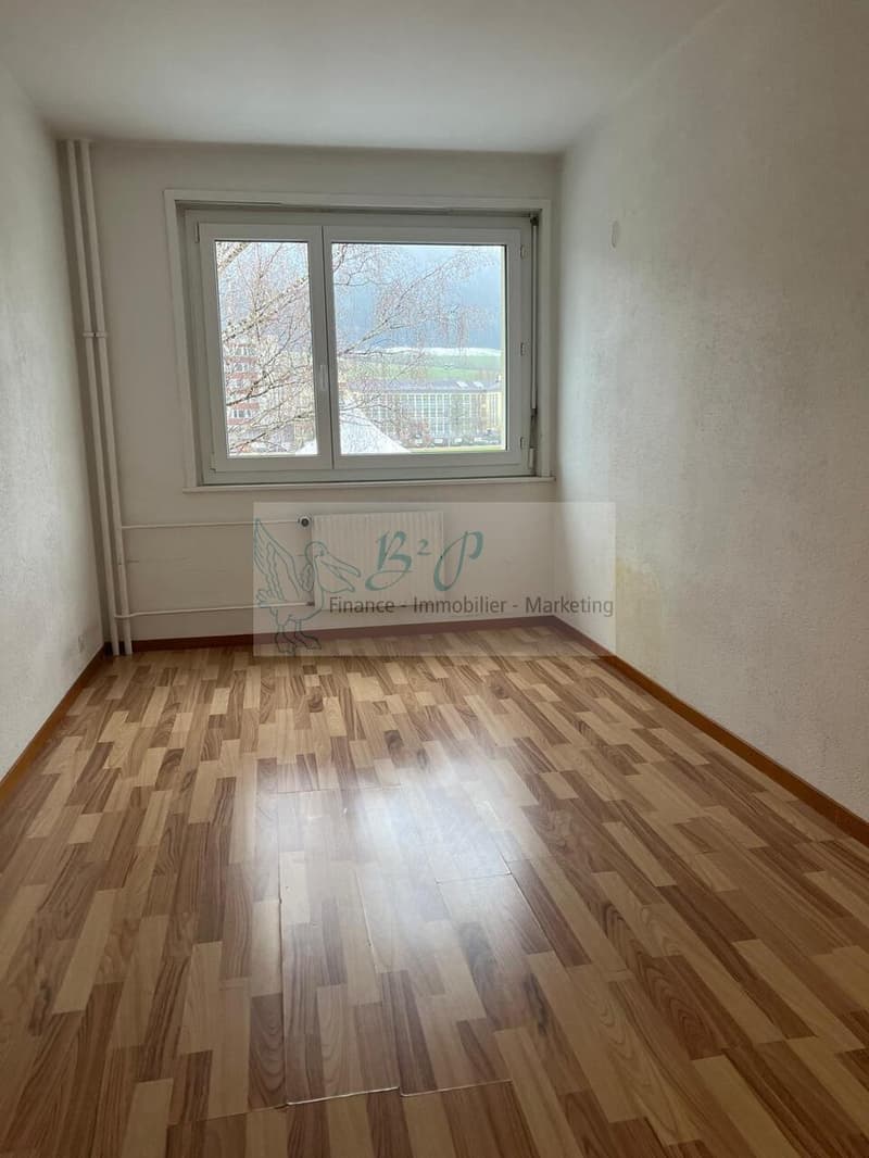 Schönes 3.5-Zimmer-Apartment im 2. Stock mit Balkon (5)