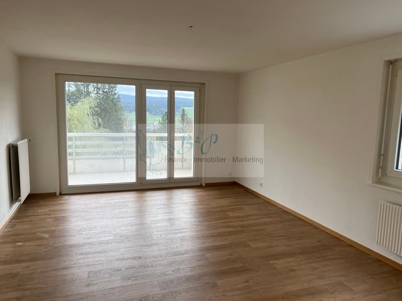 Appartement de 4.5 pièces dans un quartier calme et verdoyant. (4)