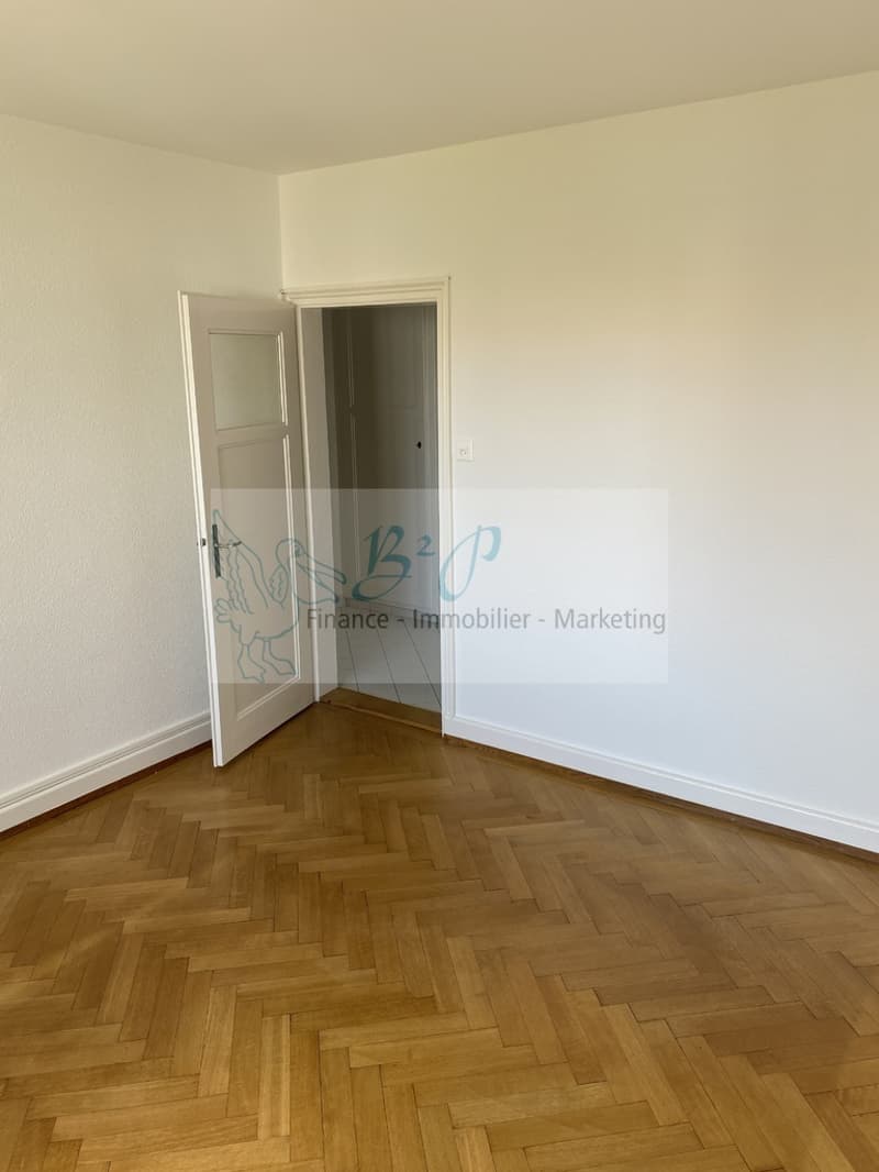 Un bel appartement de 2.5 pièces avec balcon est à louer sur Peseux ! (4)