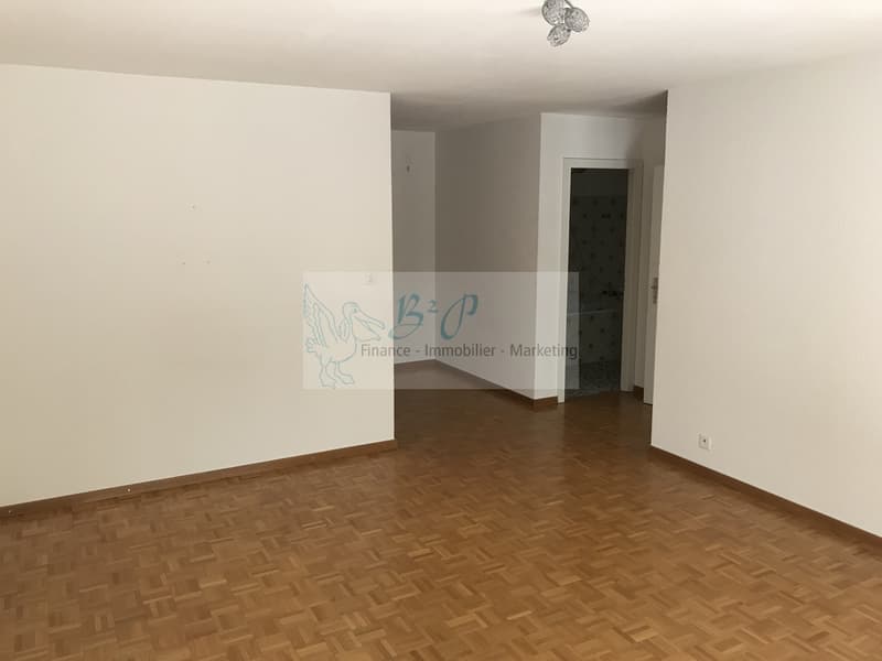 Bel appartement de 3.5 pièces dans un quartier calme et verdoyant. (4)