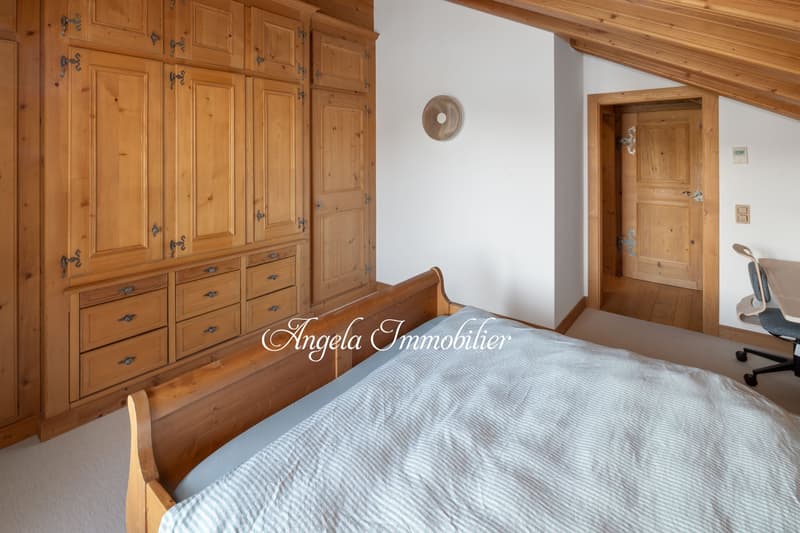 À Louer – Duplex de Prestige avec Vue sur l’Étang Long et le Golf de Crans-Montana (11)