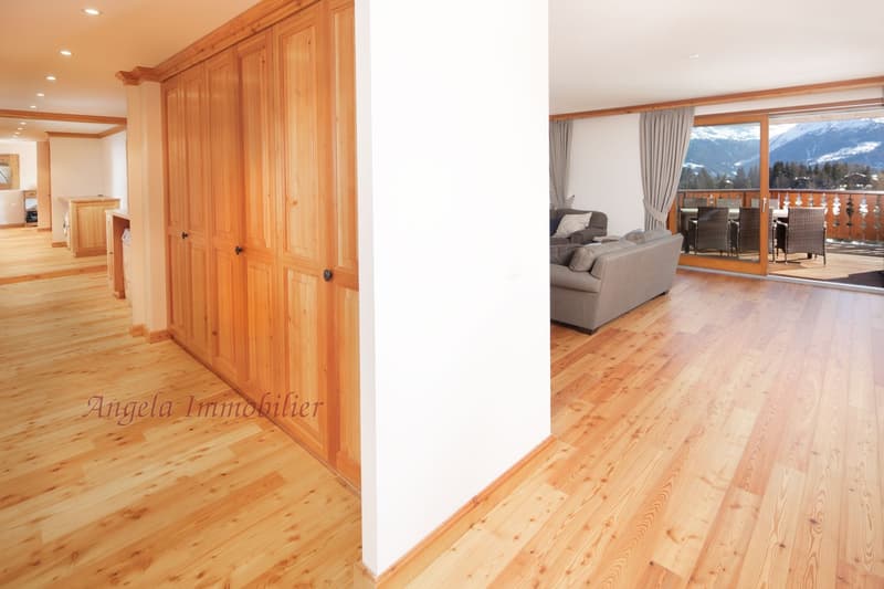 Stunning 3-Bedroom Apartment in the centre of Crans-Montana with SPA facilities (Ref. 2212) (4)