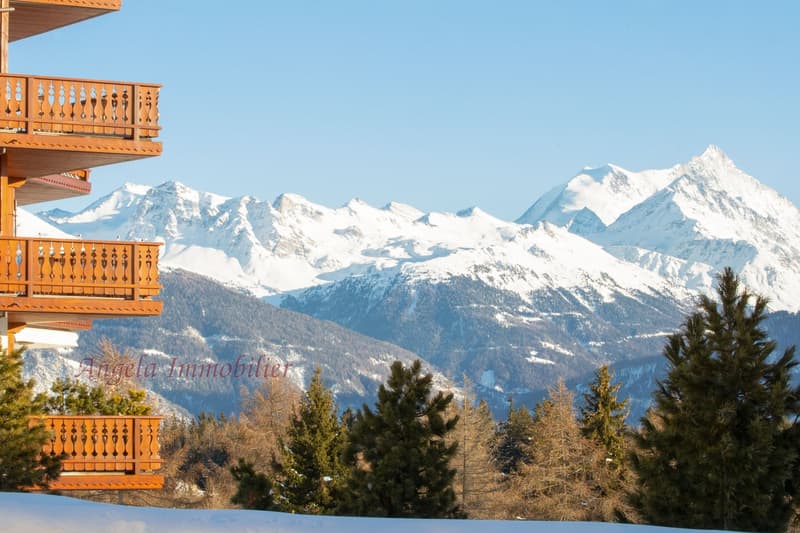 Stunning 3-Bedroom Apartment in the centre of Crans-Montana with SPA facilities (Ref. 2212) (1)