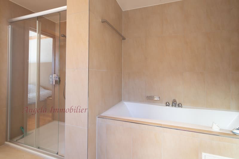 Stunning 3-Bedroom Apartment in the centre of Crans-Montana with SPA facilities (Ref. 2212) (9)