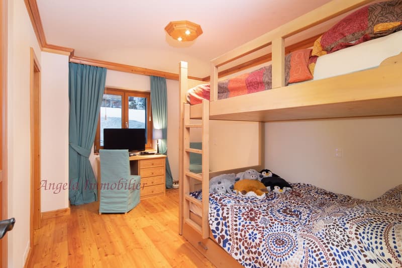 Stunning 3-Bedroom Apartment in the centre of Crans-Montana with SPA facilities (Ref. 2212) (13)