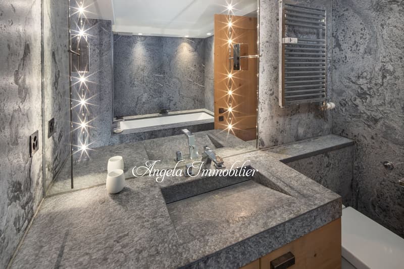 Stunning 5.5-Room Attic Apartment (4)
