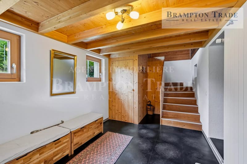 Schönes 5.5-Zimmer-Chalet, Wohngegend (2)
