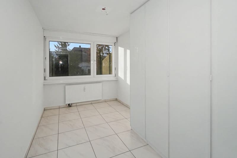Renovated 3-room apartment in Reinach (6)