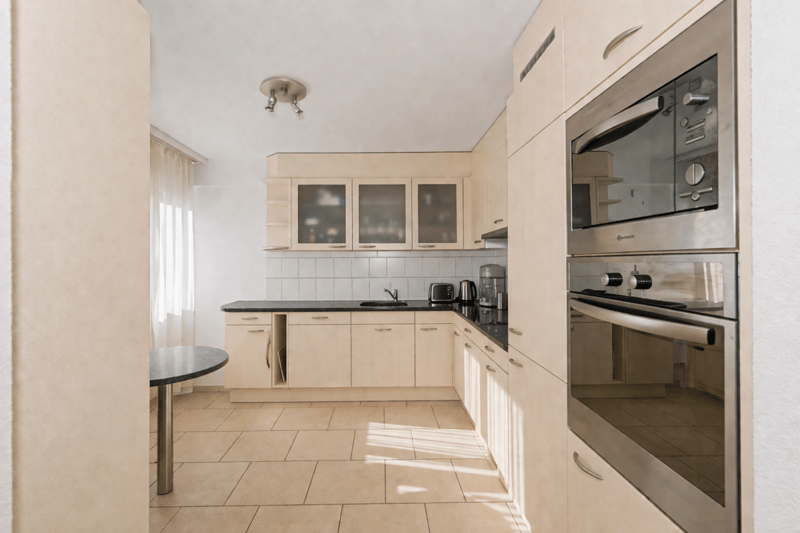 Bright 4.5-room apartment in Binningen (6)