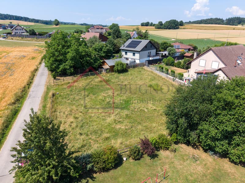 Baugrundstück von 993 m² mit Potenzial für Wohngebäude (3)