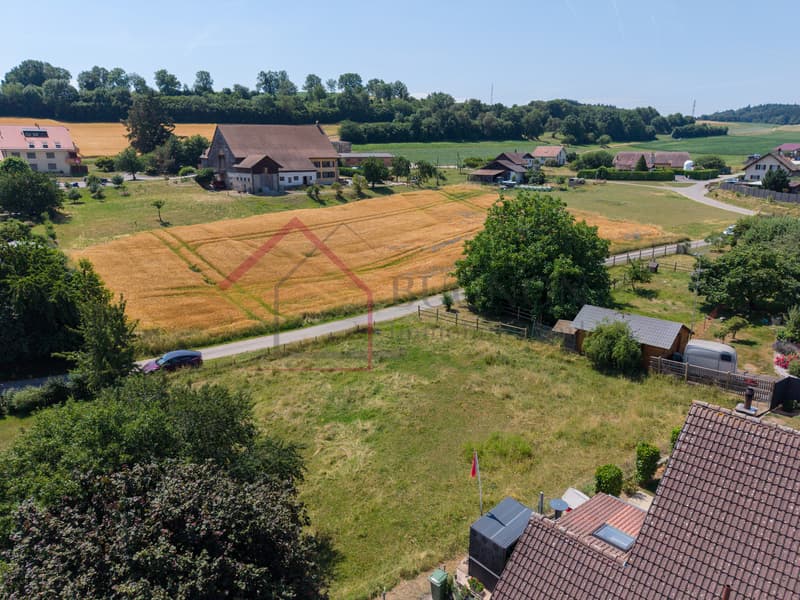 Baugrundstück von 993 m² mit Potenzial für Wohngebäude (4)