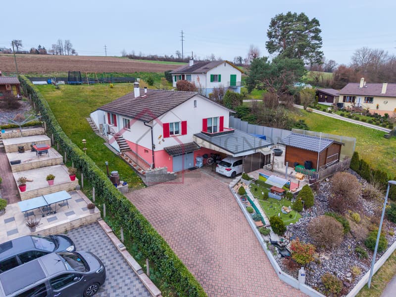 Villa individuelle familiale avec terrasse, piscine et fort potentiel (1)