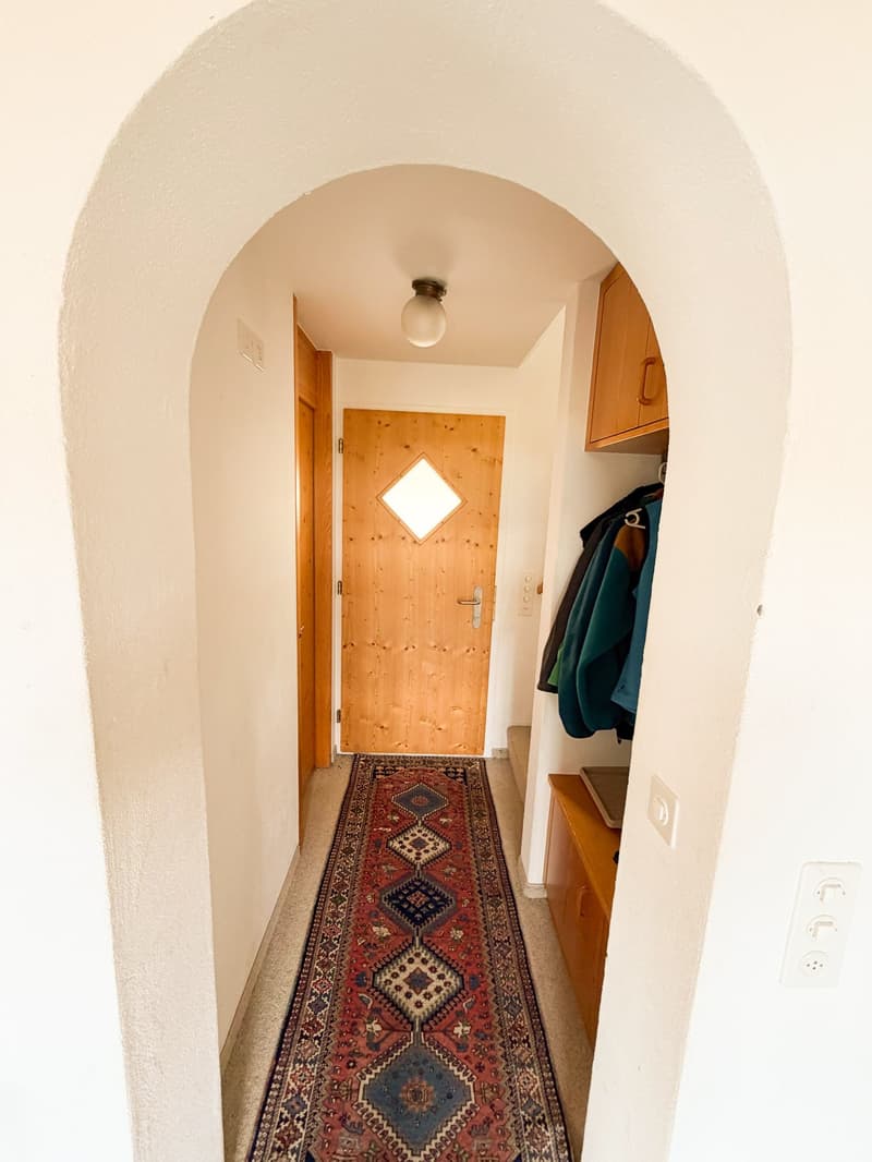 Charming 3.5-room maisonette apartment with panoramic view in Flims Dorf (7)