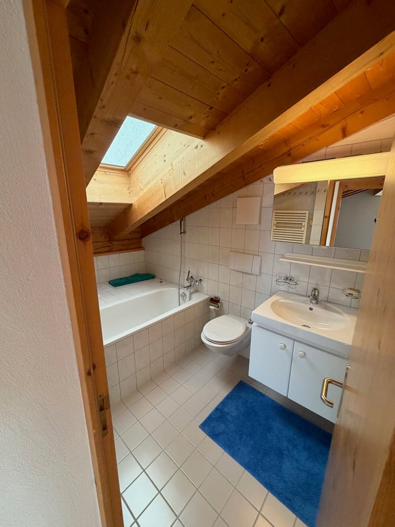 Charming 3.5-room maisonette apartment with panoramic view in Flims Dorf (11)